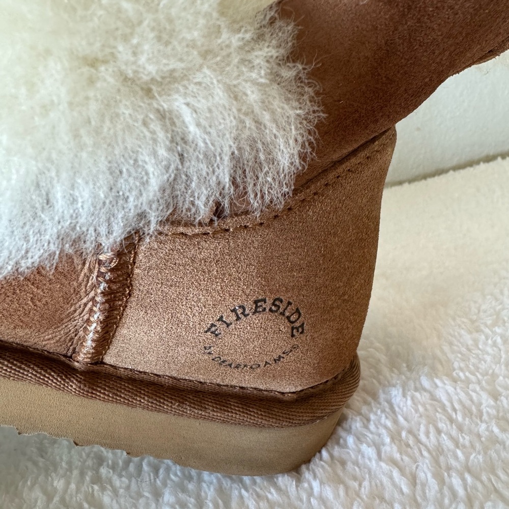 Dearfoams Women's Brown Bootie Slippers - Picture 7 of 11